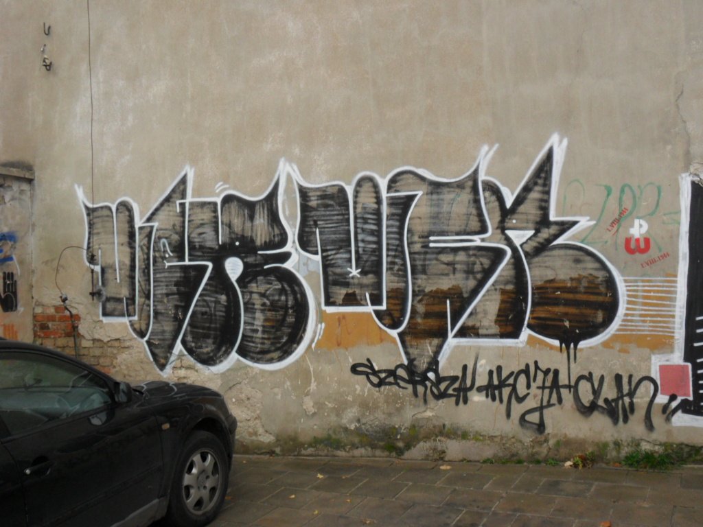 Graffiti Wall - Photo by faryzeusz