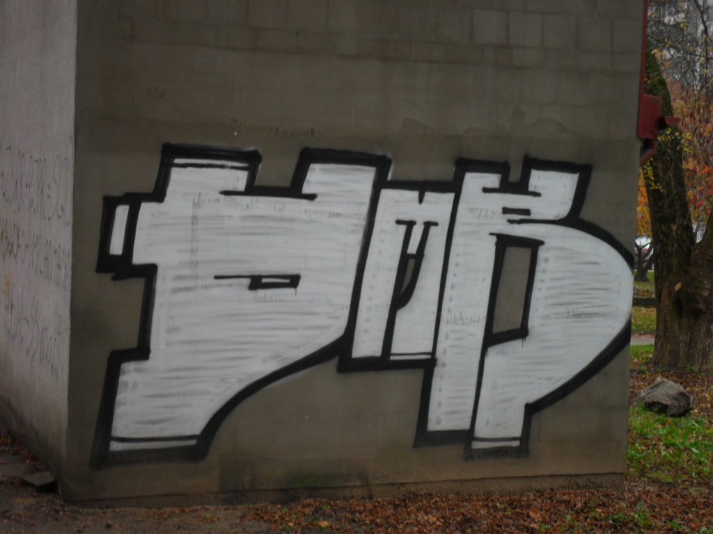Graffiti Wall - Photo by faryzeusz