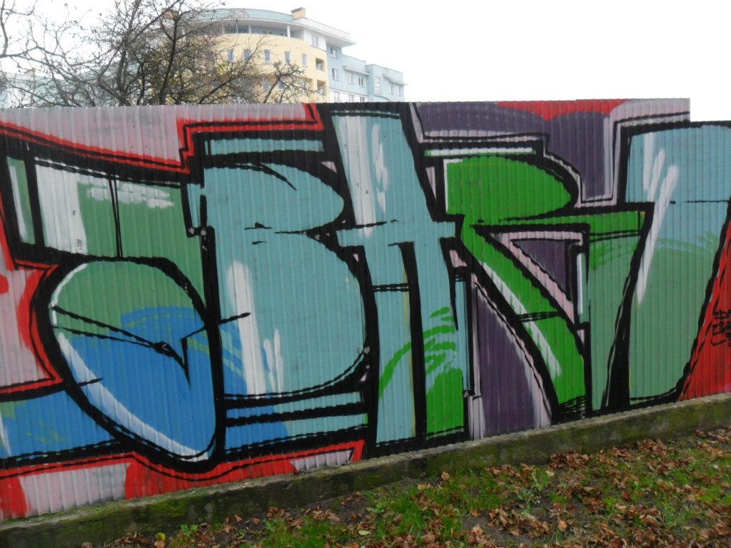 Graffiti Wall - Photo by faryzeusz