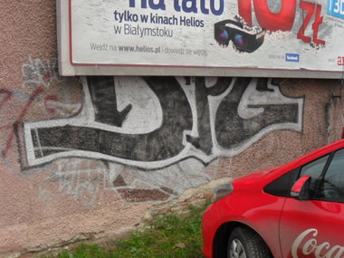 Graffiti Wall - Photo by faryzeusz