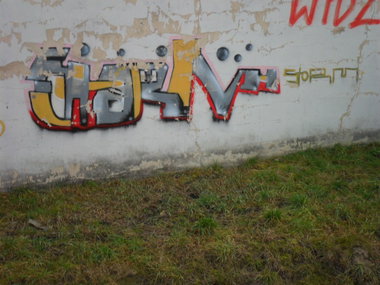 Graffiti Wall - Photo by faryzeusz