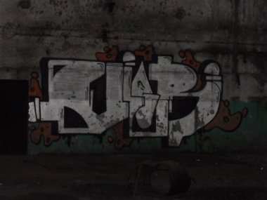 Graffiti Wall - Photo by faryzeusz