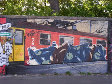 Graffiti Wall - Photo by faryzeusz