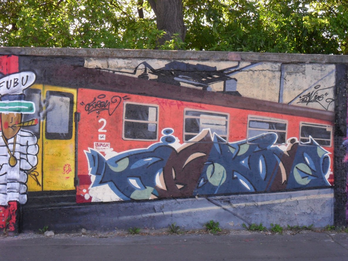 Graffiti Wall - Photo by faryzeusz