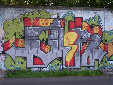 Graffiti Wall - Photo by faryzeusz