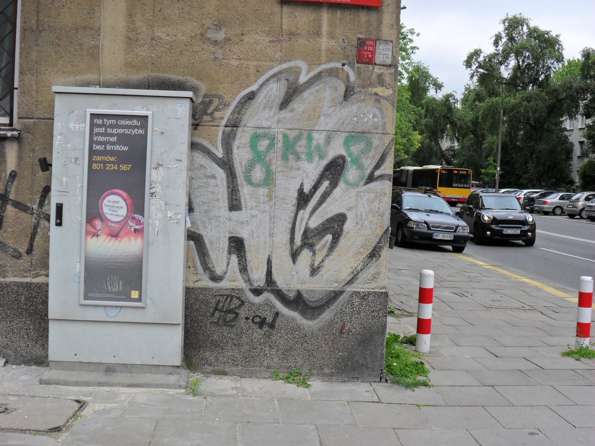 Graffiti Wall - Photo by faryzeusz