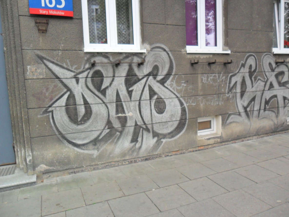 Graffiti Wall - Photo by faryzeusz