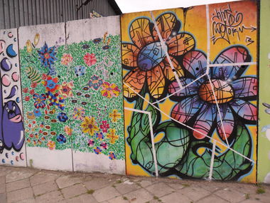 Graffiti Wall - Photo by faryzeusz