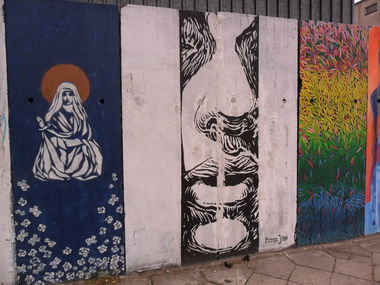 Graffiti Wall - Photo by faryzeusz