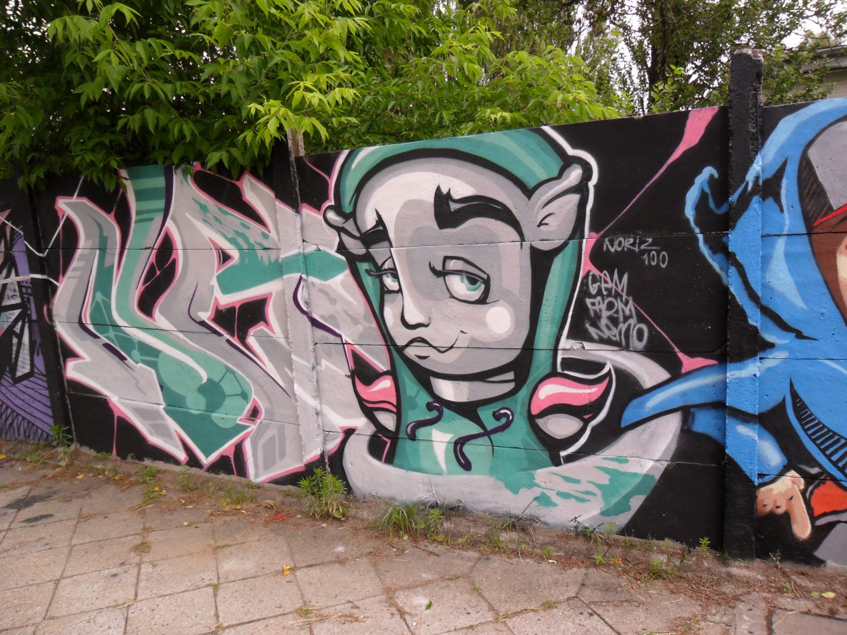 Graffiti Wall - Photo by faryzeusz