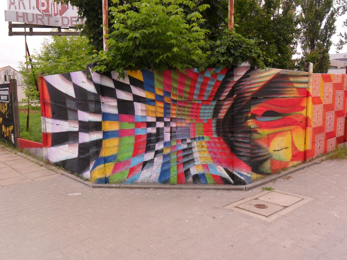 Graffiti Wall - Photo by faryzeusz