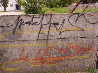 Graffiti Wall - Photo by faryzeusz