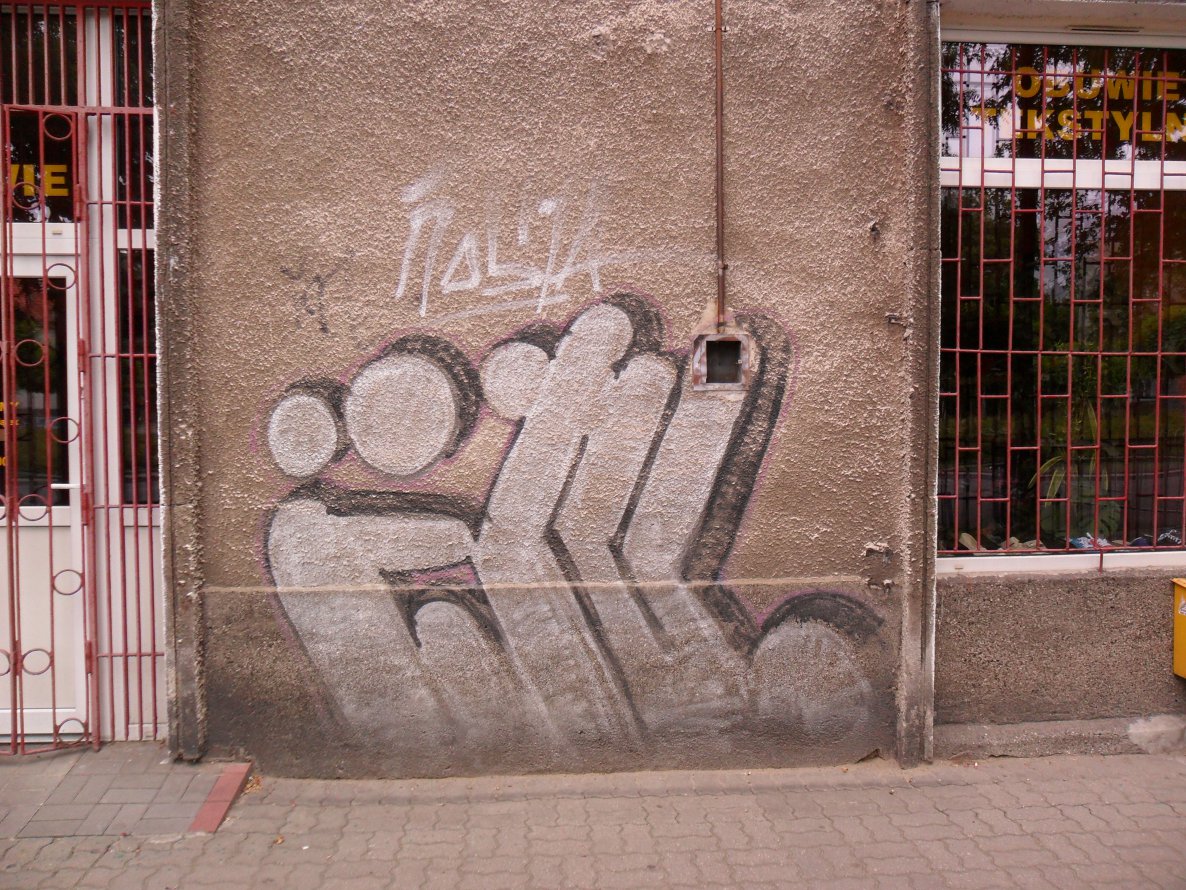 Graffiti Wall - Photo by faryzeusz