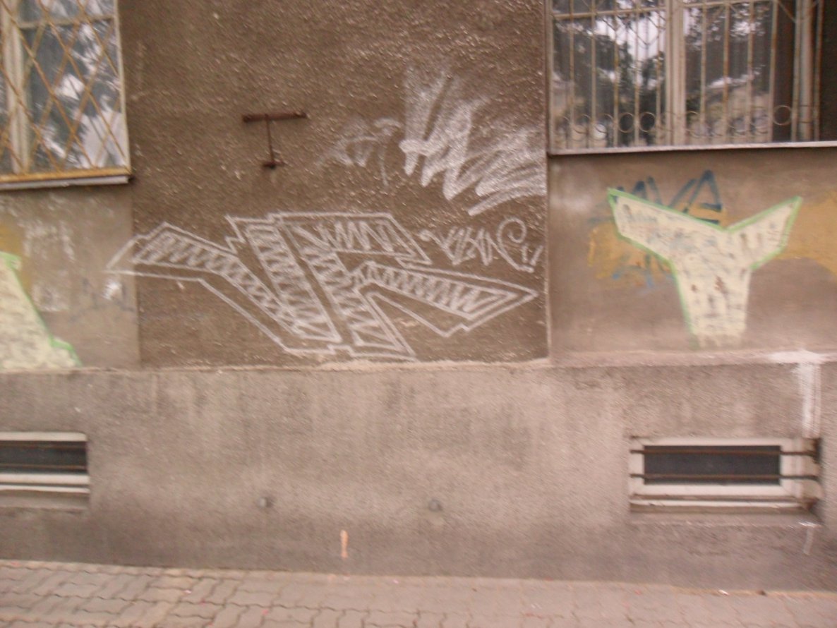 Graffiti Wall - Photo by faryzeusz