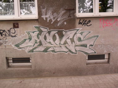 Graffiti Wall - Photo by faryzeusz