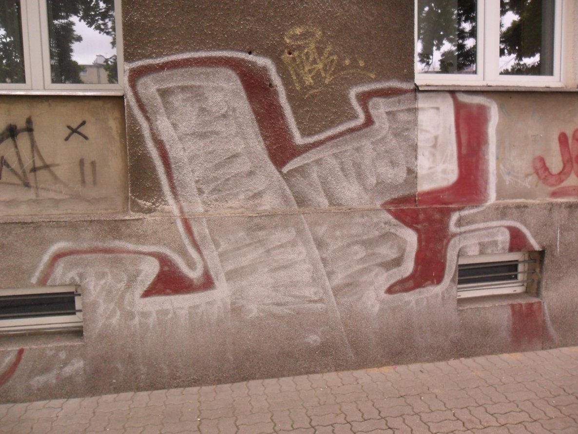 Graffiti Bombing - Photo by faryzeusz