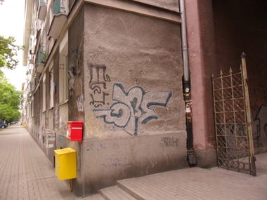 Graffiti Bombing - Photo by faryzeusz