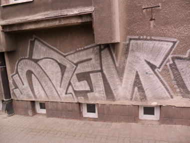 Graffiti Bombing - Photo by faryzeusz