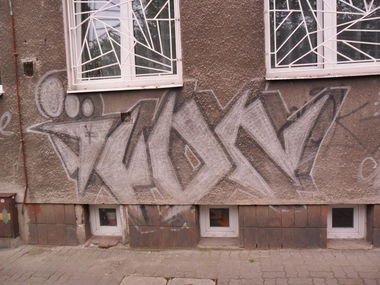 Graffiti Bombing - Photo by faryzeusz
