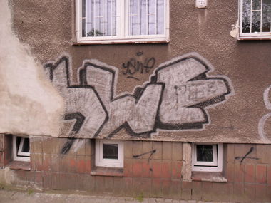 Graffiti Bombing - Photo by faryzeusz