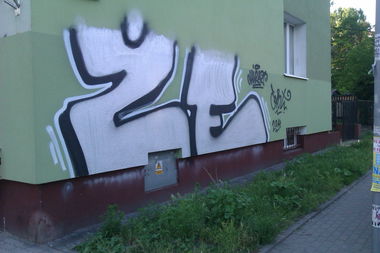 Graffiti Wall - Photo by faryzeusz