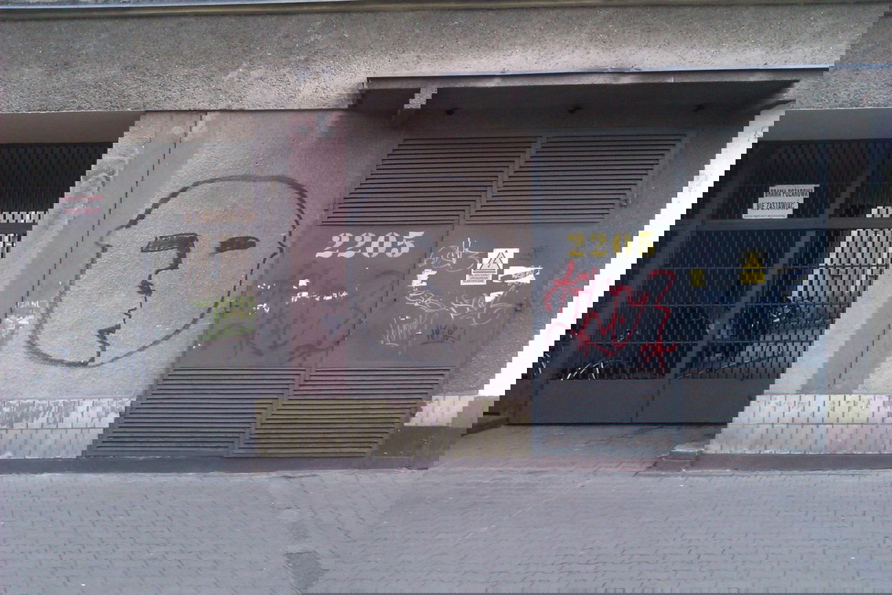 Graffiti Wall - Photo by faryzeusz