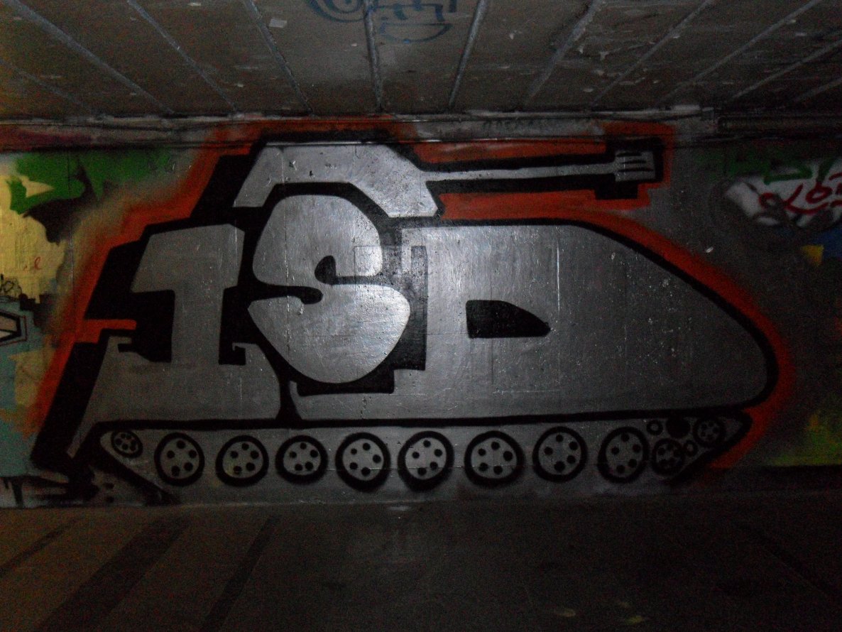 Graffiti Wall - Photo by faryzeusz