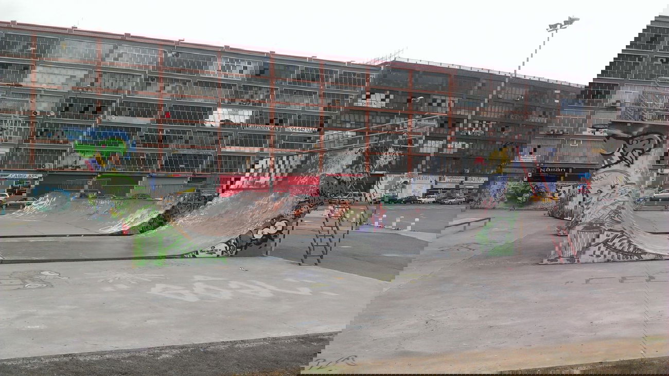 Graffiti Artwork in Bilbao - Photo by faryzeusz