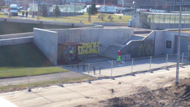 Graffiti Bombing in Warsaw - Photo by faryzeusz - buff