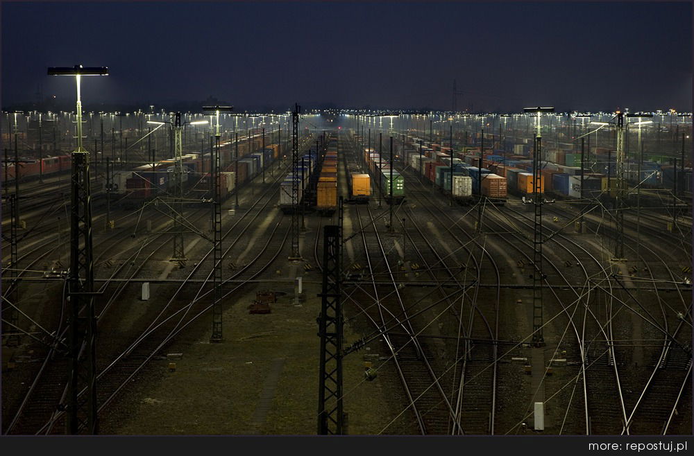Graffiti Train - Photo by faryzeusz