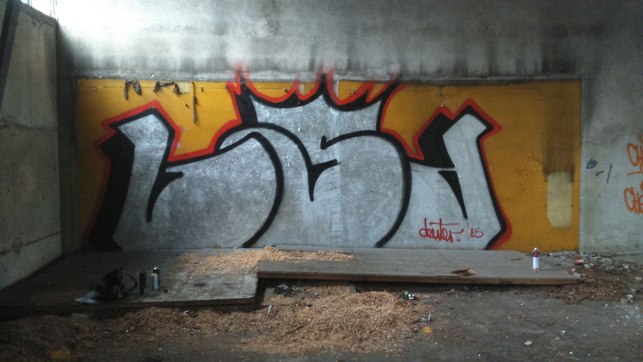 Graffiti Wall - Photo by faryzeusz