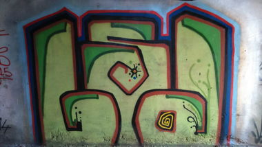 Graffiti Wall - Photo by faryzeusz