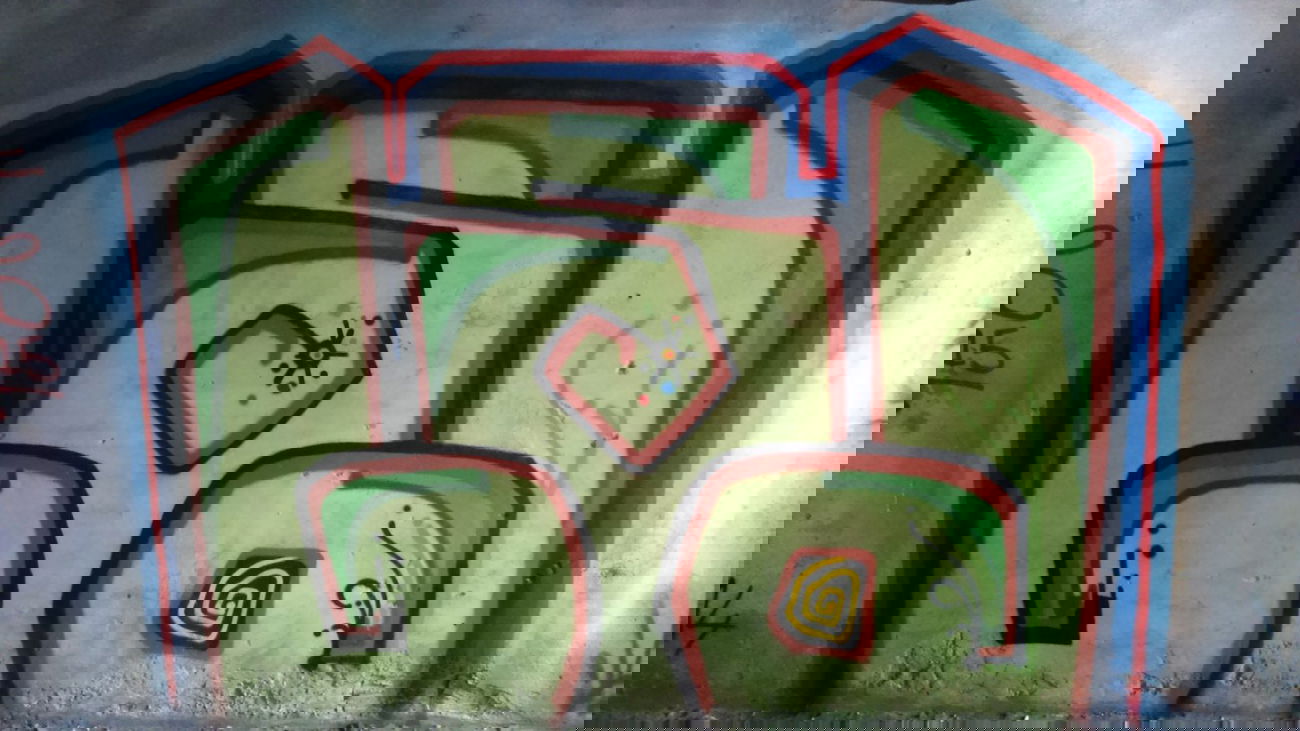 Graffiti Wall - Photo by faryzeusz