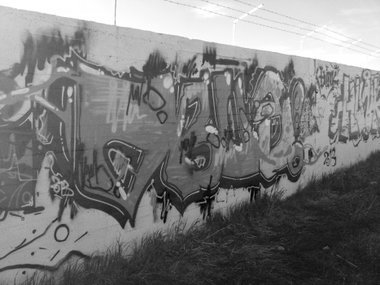 Graffiti Wall - Photo by feeldapain