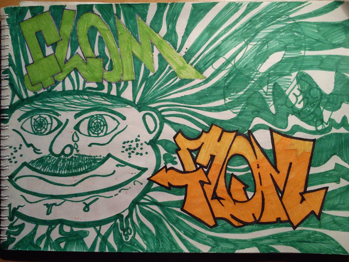 Graffiti Sketch in Tula - Photo by flom