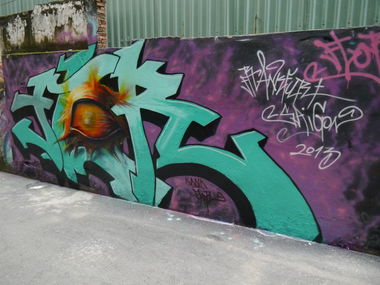 Graffiti Wall in Ho Chi Minh City - Photo by flor76 - flor76, kank (2013)