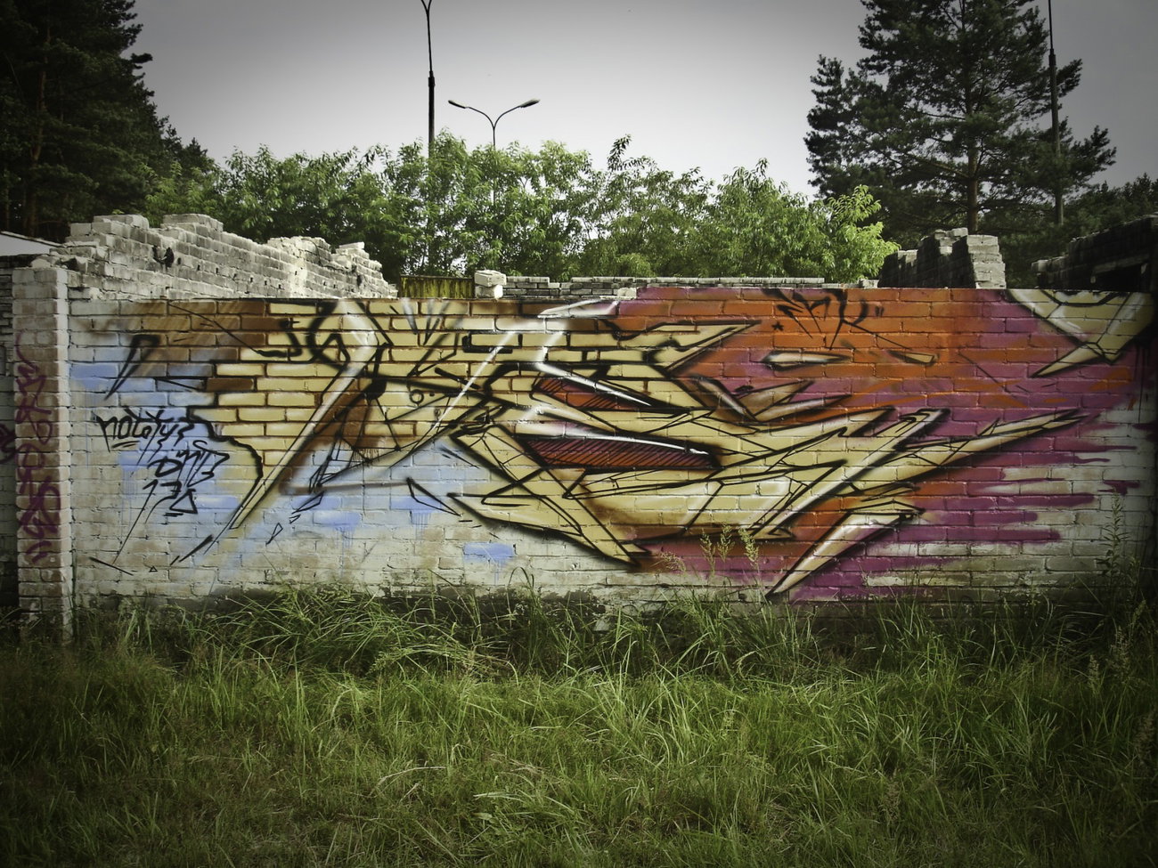 Graffiti Wall - Photo by fnk