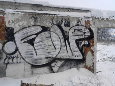 Graffiti Bombing - Photo by fotograff - ew