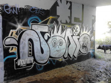 Graffiti Wall - Photo by fotograff - nonic