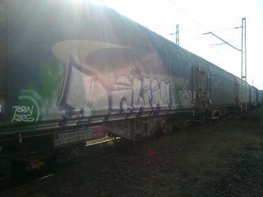 Graffiti Train - Photo by fr8pics - down, fr9, poland