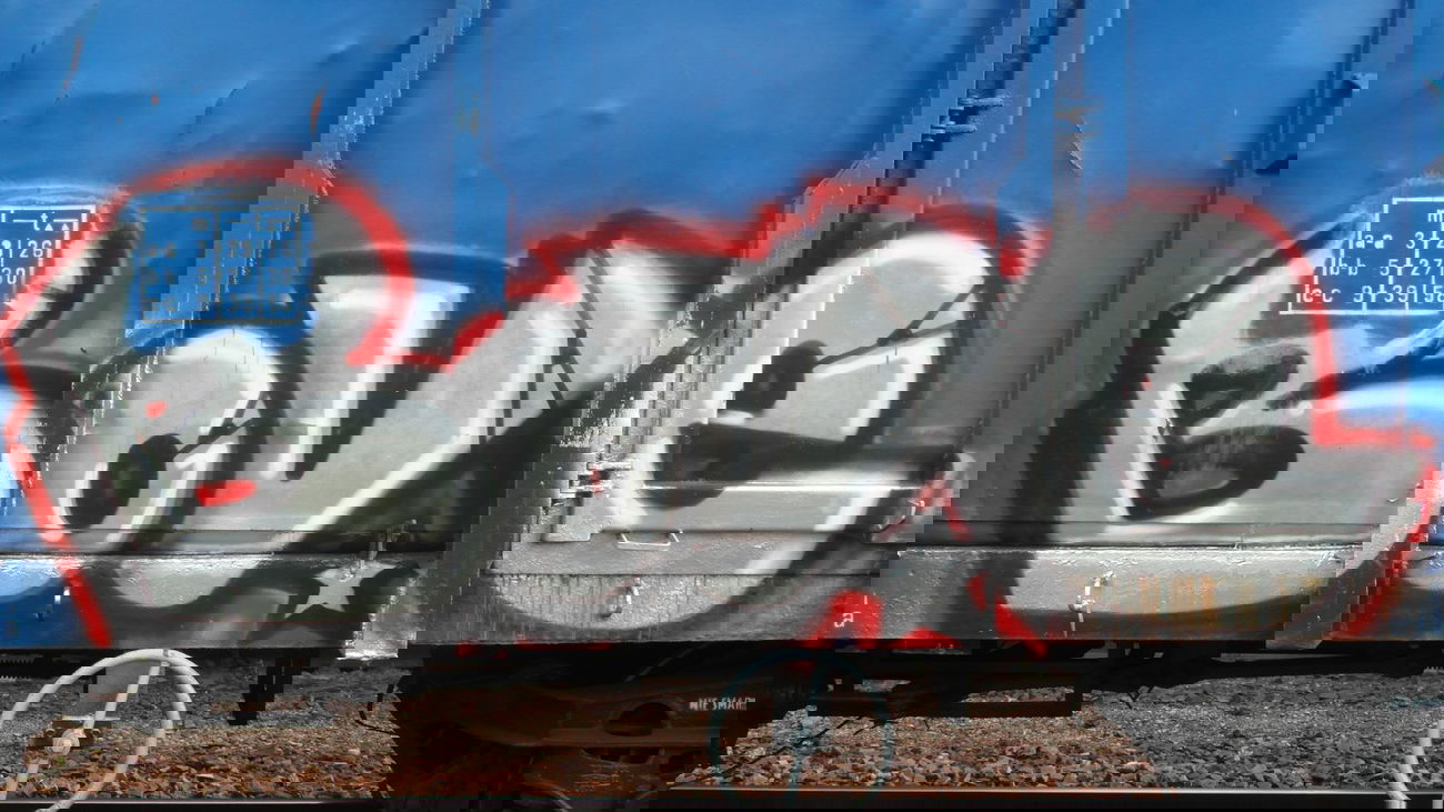 Graffiti Train - Photo by fr8pics - bove, fr8, freight