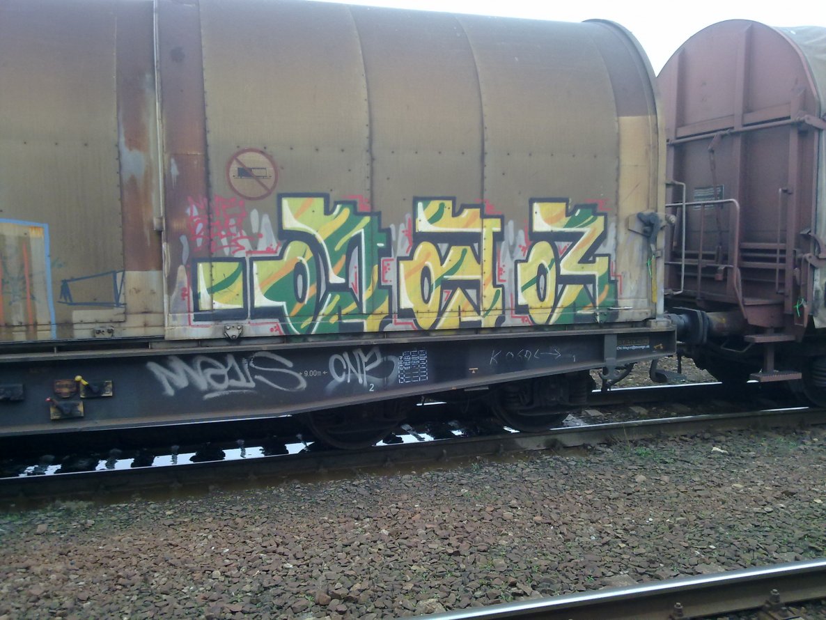 Graffiti Train - Photo by fr8pics - mar