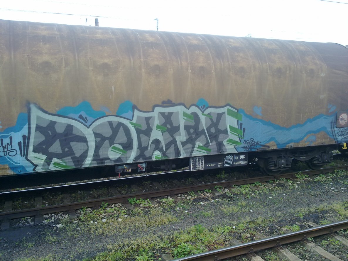 Graffiti Train - Photo by fr8pics - down