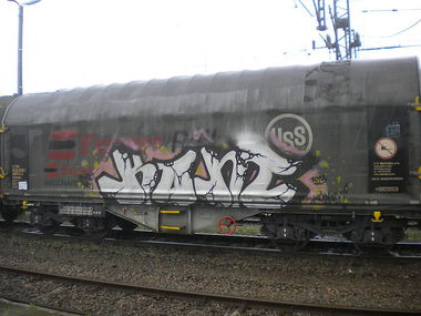 Graffiti Train - Photo by fr8pics - kont