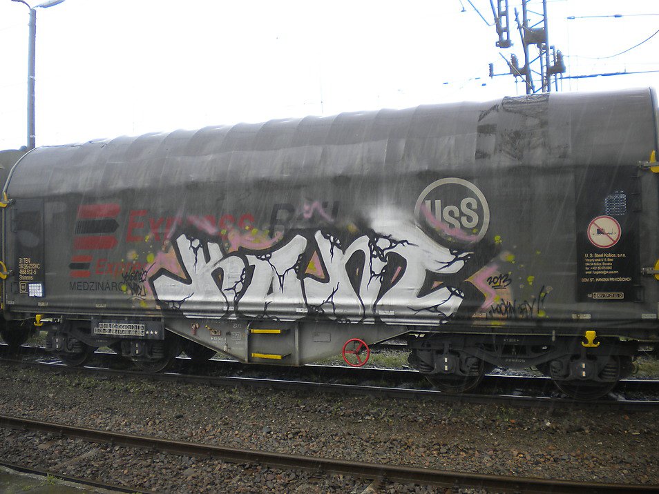 Graffiti Train - Photo by fr8pics - kont