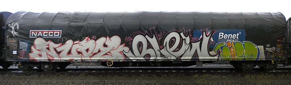 Graffiti Train - Photo by fr8pics - nupz, blew
