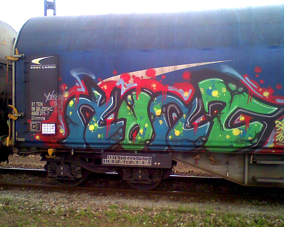 Graffiti Wall - Photo by fr8pics - kont