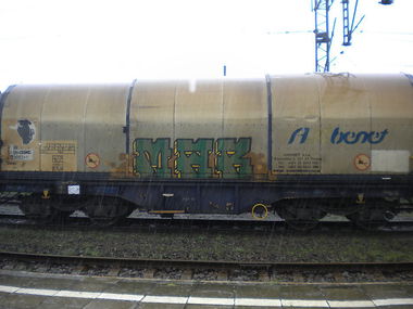 Graffiti Train - Photo by fr8pics - mar