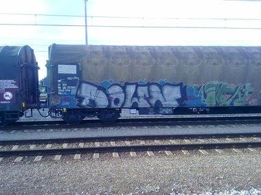 Graffiti Train - Photo by fr8pics - down
