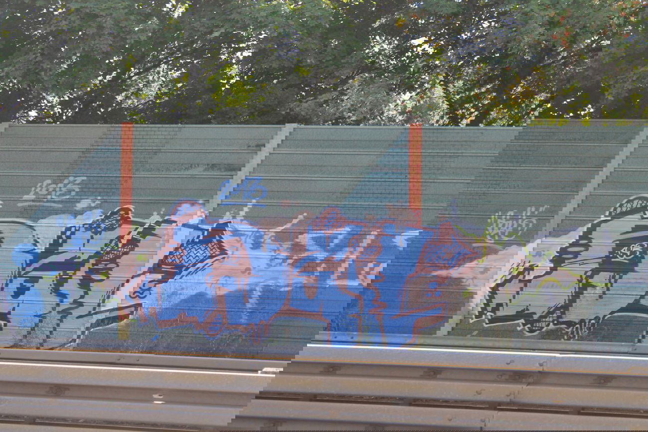Graffiti Bombing in Saarbrücken - Photo by fragil - Agil (2013)